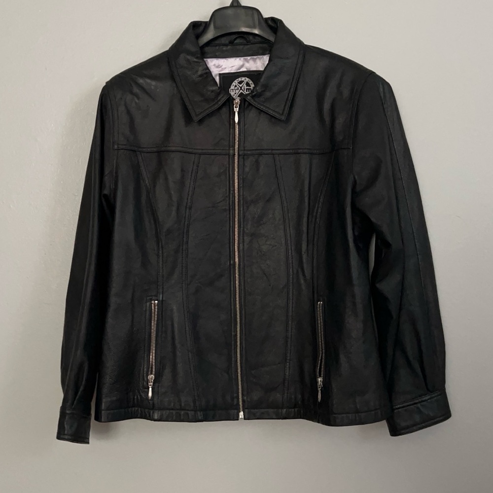 Wilson’s ladies black leather coat sz XL
